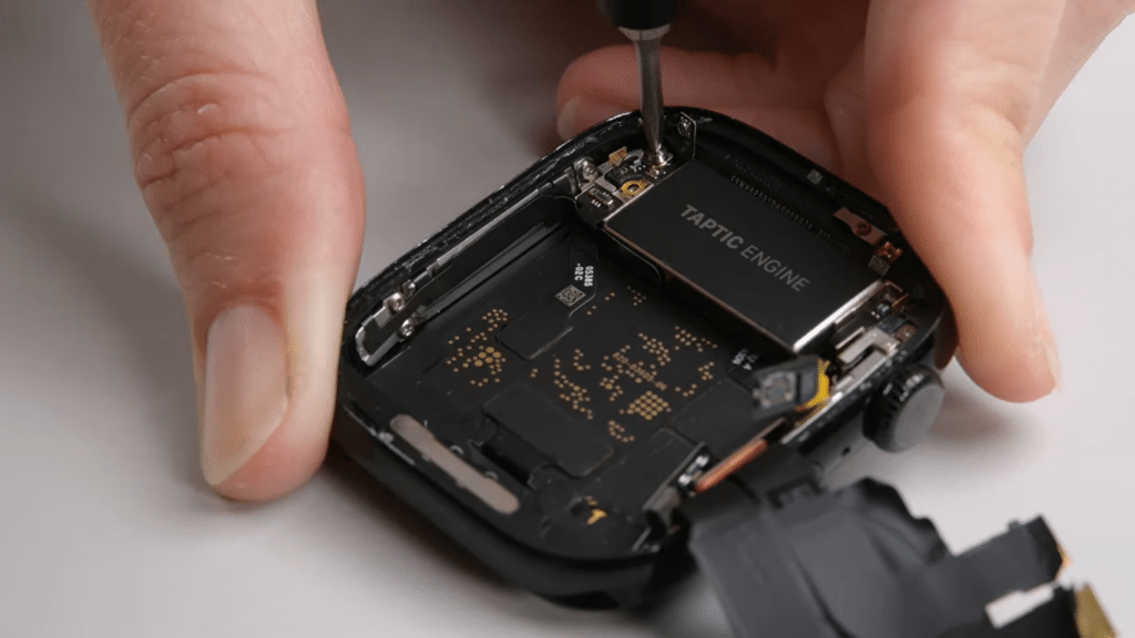 Apple Watch Series 10 teardown 2